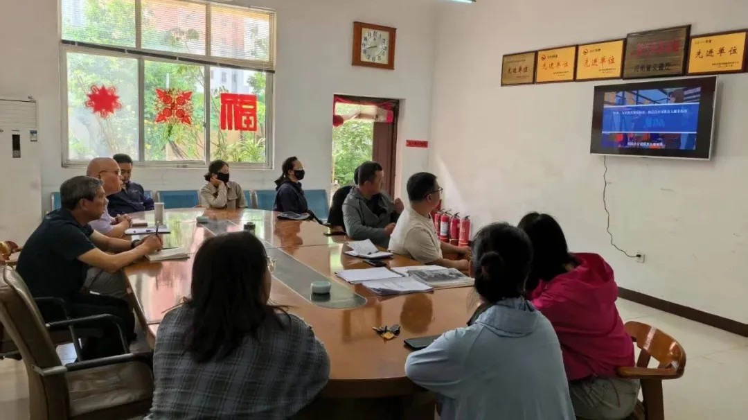 安全進小區 行動見實效——丹城路管理處開展安全宣傳周活動